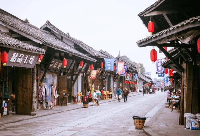 小镇惊魂
